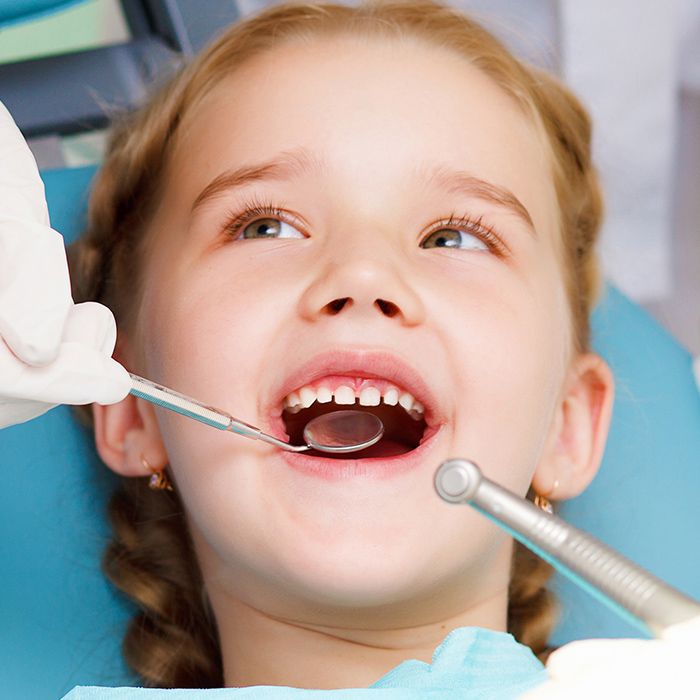 La prima visita dal dentista per i bambini